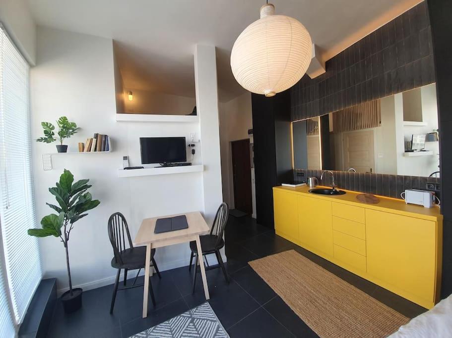 Beauty On The Rooftop With Ac And Rooftop Terrace Apartament